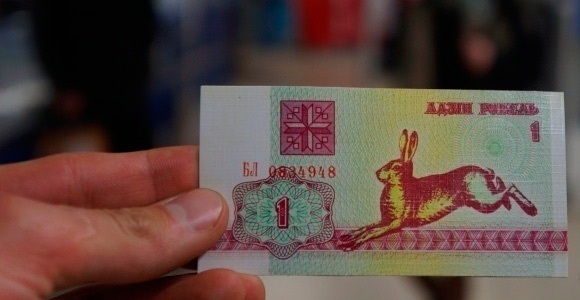 Istoriya Padeniya Zajchika S 320 Rublej Do 320 Tysyach Rublej Za Dollar
