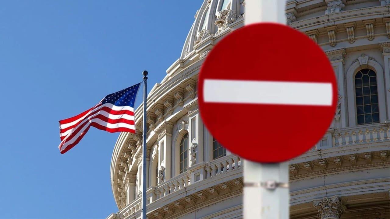 США снимают санкции с двух белорусских банков и Минфина