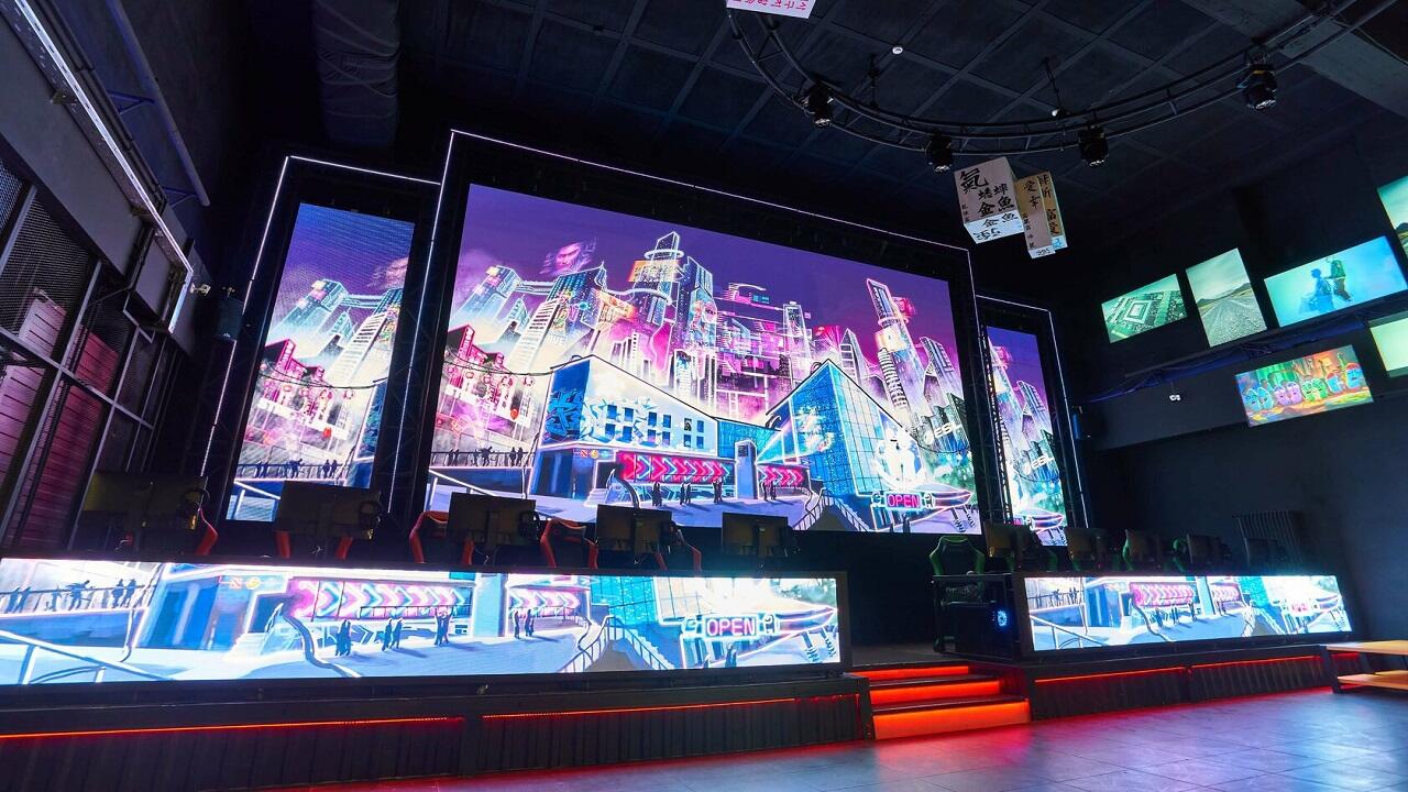 Обзор для геймеров. Сколько стоит сеанс игры в компьютерных клубах и VR-аренах?