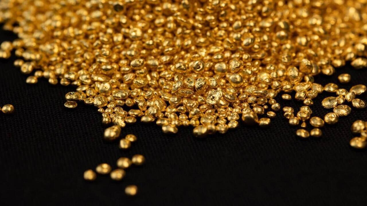 Цены на прием золота и серебра в Госфонд заметно снизились в Беларуси