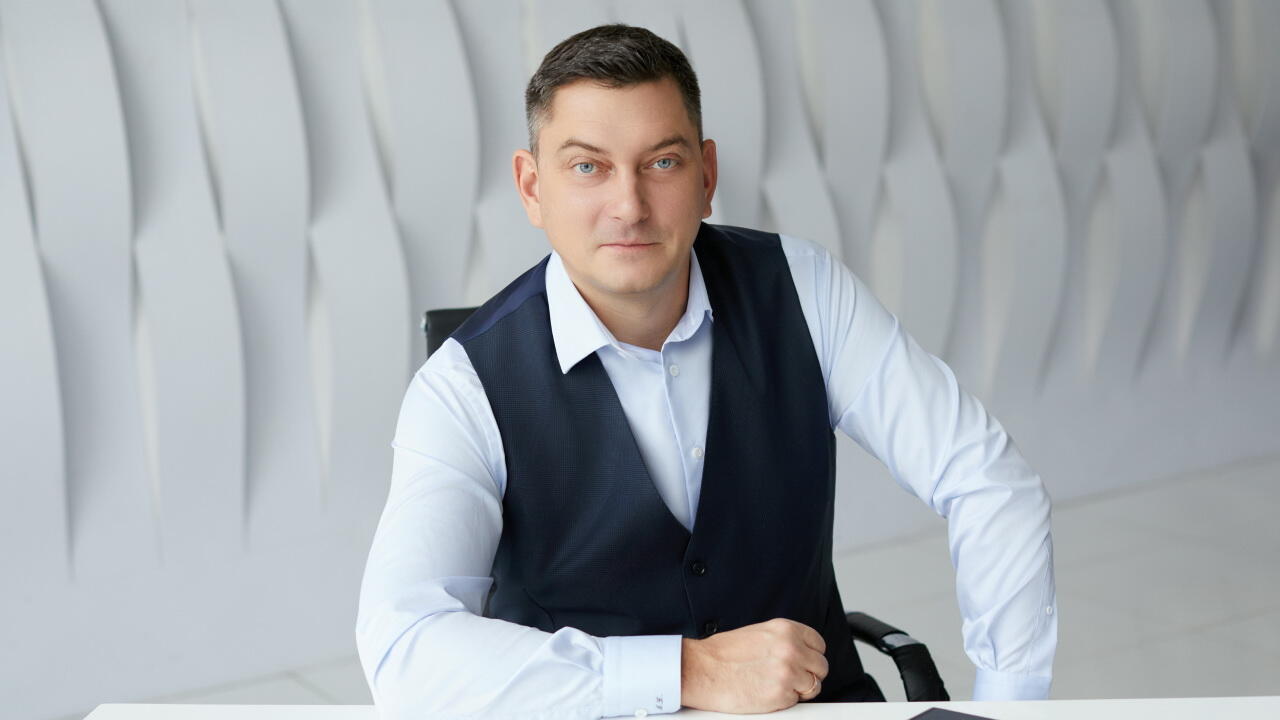 Максим Батырев: «Зумеры уже признаны самым бедным поколением. И они не собираются ничего с этим делать»