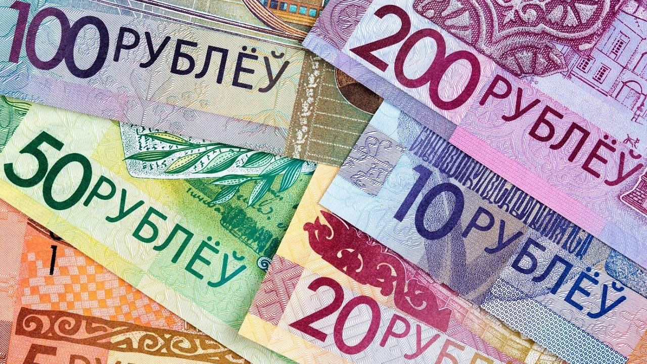 Вклады: доходность по рублевым депозитам падает в одном из банков