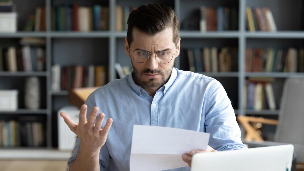 Белорус рассчитывал на три зарплаты при увольнении. Но все пошло не так