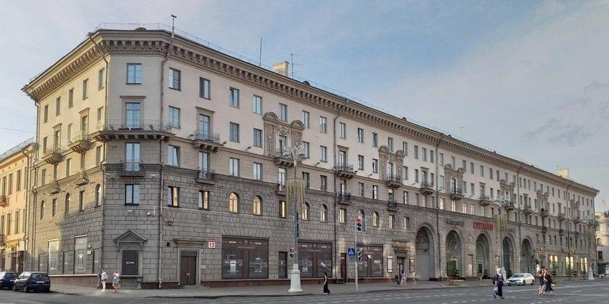 Минск пр независимости 13. Проспект независимости 13 минск. Улица независимости 13 а. Минск проспект независимости 127. Минск кинотеатр центральный здание.