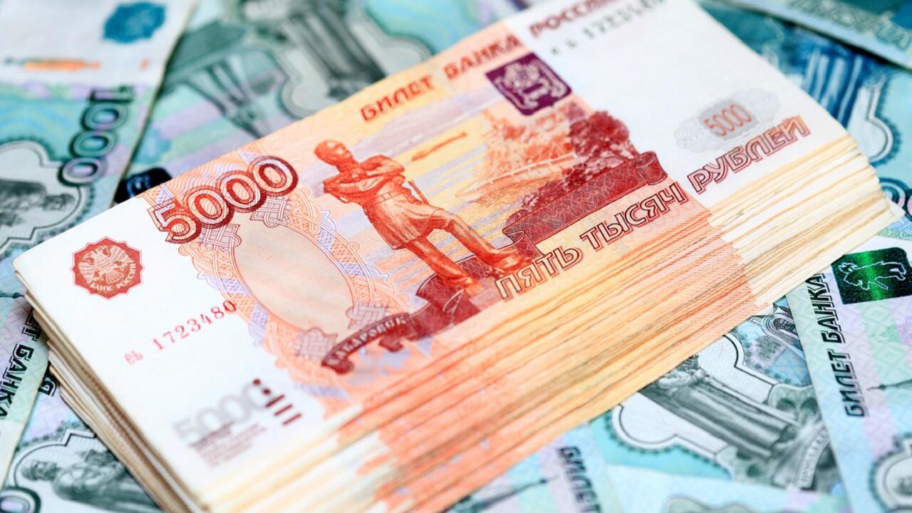 Беларусбанк увеличил комиссию за прием наличных российских рублей