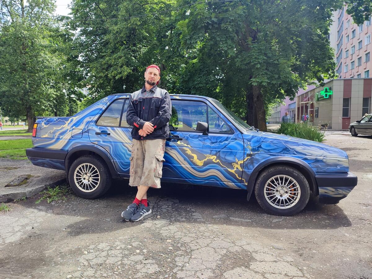 «В ГАИ смотреть машину пришло даже начальство». Белорус превратил 39-летнюю Jetta в арт-объект