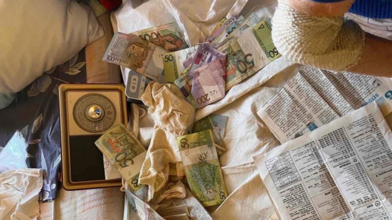 Белоруска забыла, куда спрятала заначку. Вот где нашли деньги