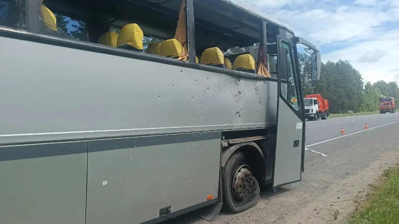 Автобус с детской спортивной командой из Беларуси попал под удар дрона в России