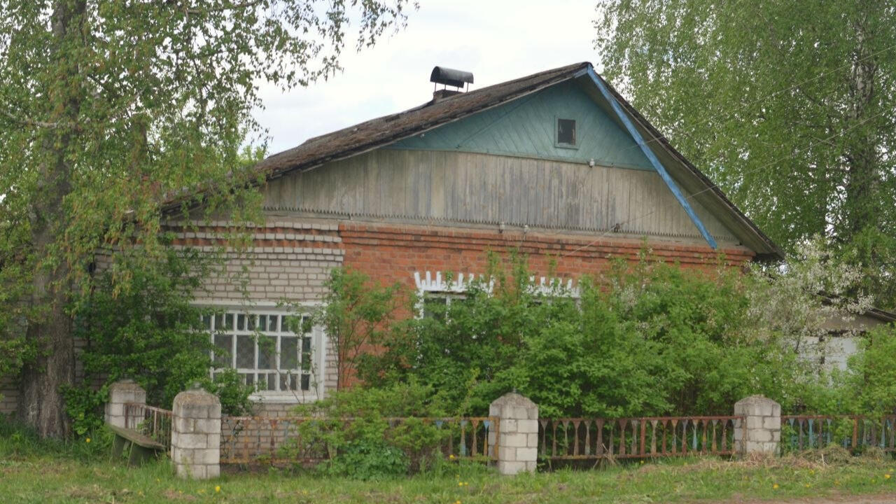 «Родные отговаривали». Белорусы купили дом за 1 базовую и не пожалели
