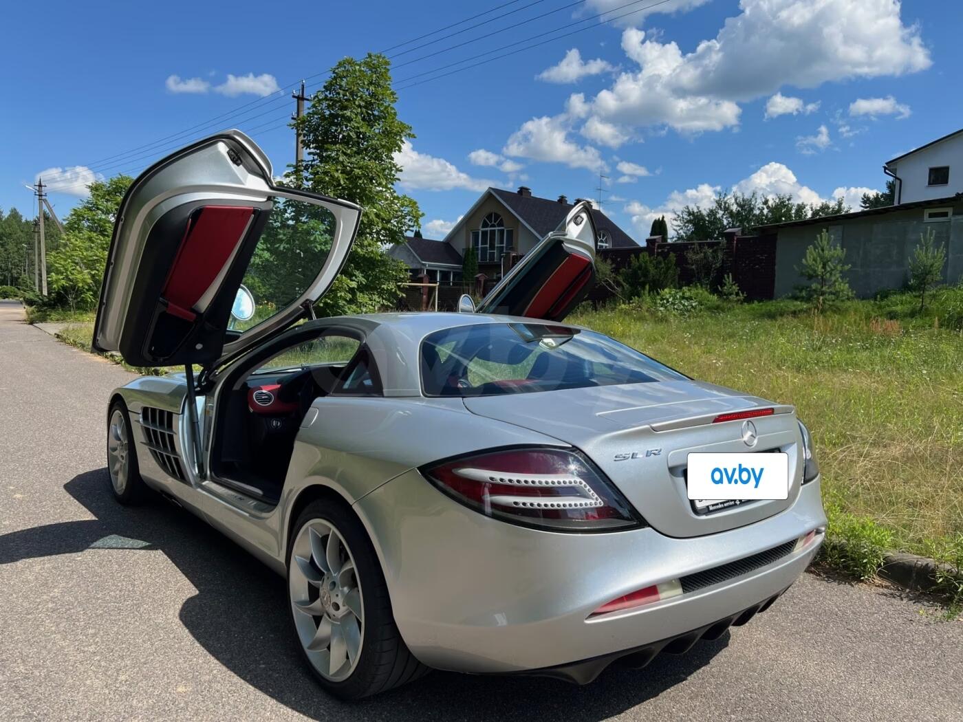 Цена — семизначная! В Беларуси продают легендарный суперкар Mercedes-Benz