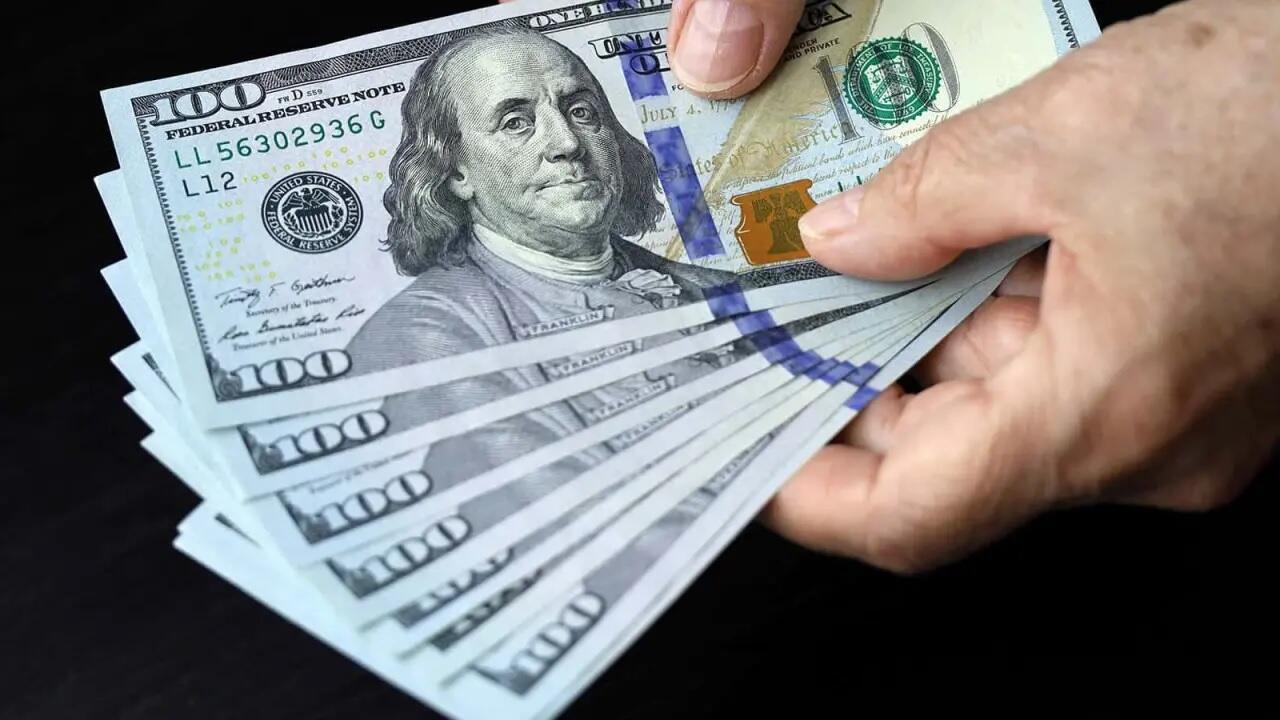 Белоруска не смогла обменять $100. Что пошло не так?