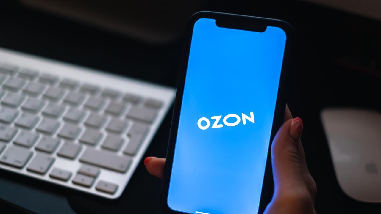 Ozon в Беларуси ищет работника на зарплату до 10 000 рублей. Какие требования?