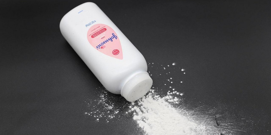 Johnson & Johnson заплатит почти $9 млрд по судебным искам из-за детской присыпки