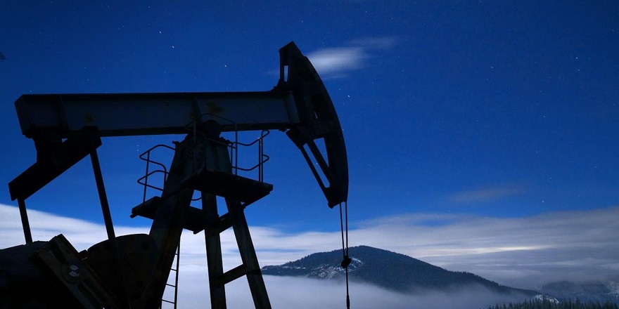 За два месяца нефть подешевела на 30%: каковы причины и чего ожидать дальше