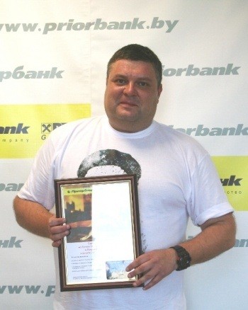 Приорбанк наградил победителя рекламной игры «На Олимпиаду 2012 в Лондон – с пластиковой карточкой Visa Приорбанка»