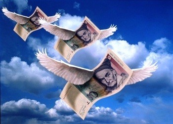 Объём инвестиций в экономику Беларуси стремительно сокращается