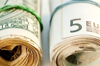 На валютных торгах понедельника произошло укрепление белорусского рубля