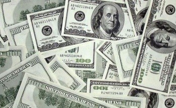 Курс доллара понизился на валютных торгах пятницы