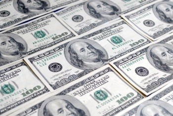 Курс доллара на валютных торгах четверга не изменился