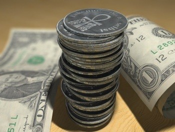 На торгах 15 июля курс доллара вырос 