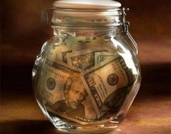 За январь-август 2013 белорусы скупили почти 1 миллиард долларов