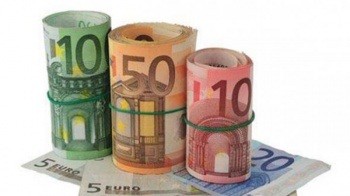 На торгах 23 октября курс евро обновил рекорд