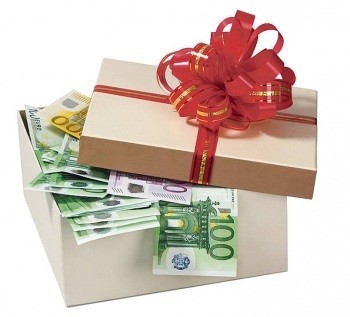 Торги 26 декабря: рубль на максимуме, доллар растет