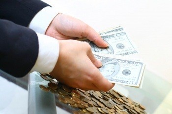 Белорусский бизнес не доверяет рублям и «уходит» в валюту