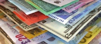 Торги 1 октября: доллар округлился до 10 600 рублей