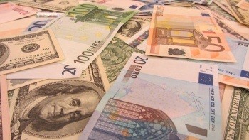 Курсы валют на 10 марта: курс доллара - 14 970, курс евро - 16 190, российский рубль - 246,5