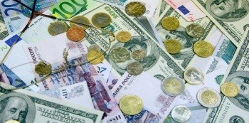 Курсы валют на 7 апреля: курс доллара - 14 490, курс евро - 15 840, российский рубль - 262