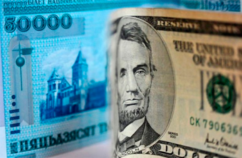 Рублёвые вклады скоро начнут проигрывать валюте