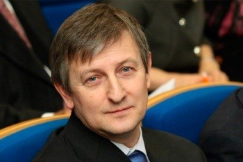 ДАВНО ТРЕСНУВШИЙ СОСУД. Как ликвидировать зону финансового кризиса в Беларуси?
