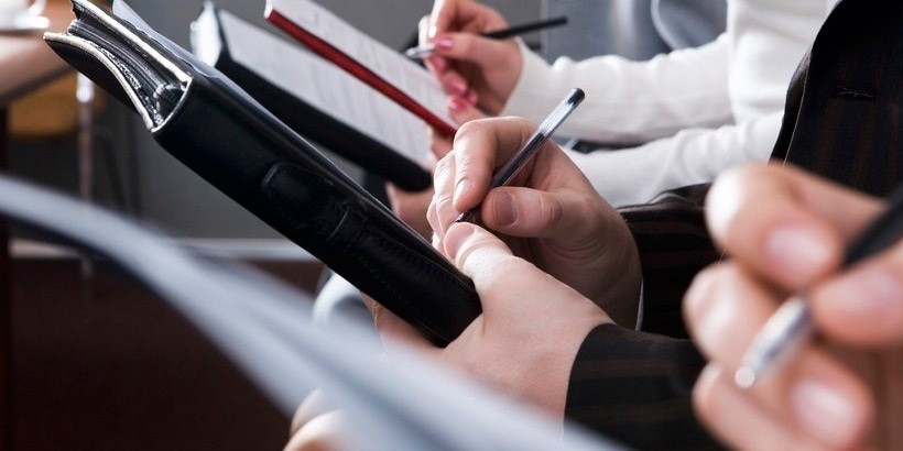 Добавки к окладу бюджетников будут зависеть от сокращений и экономии