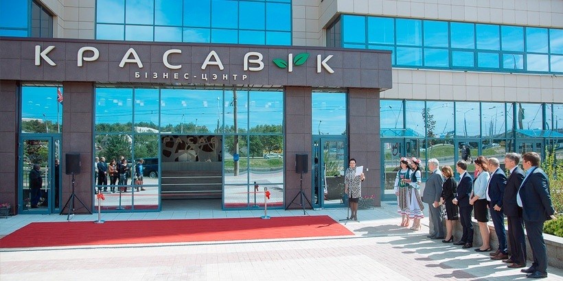 Британец влюбился в Беларусь и построил невероятное здание