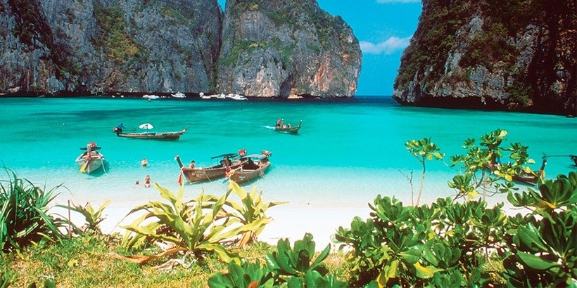 Белорус выиграл у банка 100 млн рублей и уехал в Таиланд