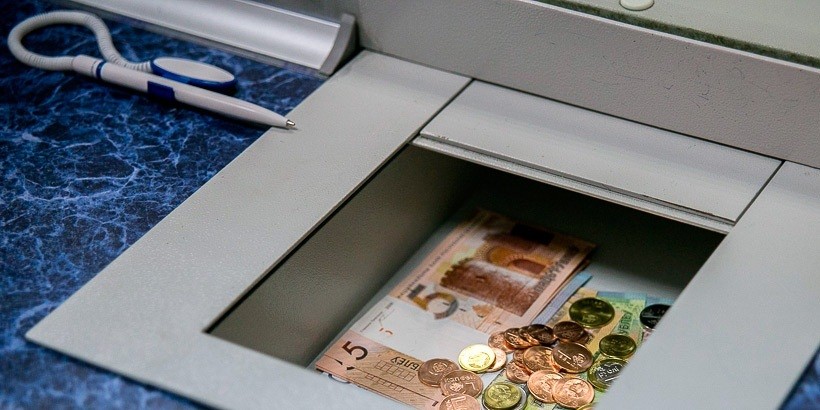 «Беларусбанк» отложил ввод комиссии при оплате наличными до 1 октября