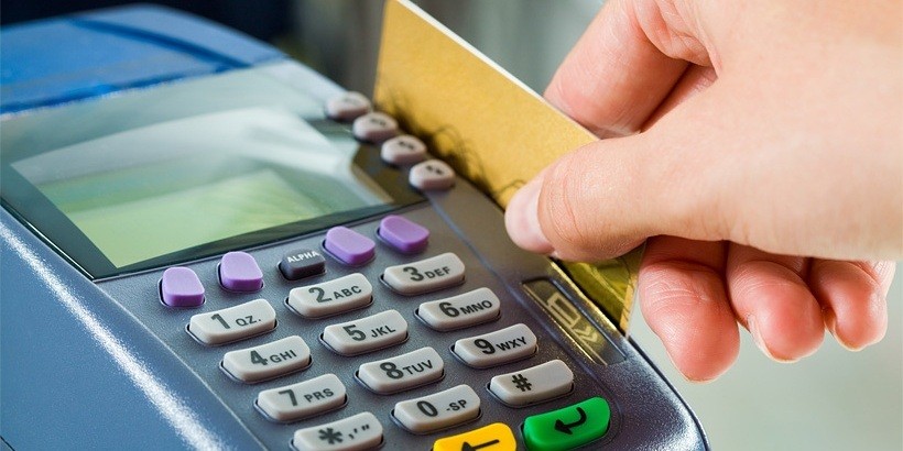 КГК разъяснил смысл постановления о безналичных платежах и пороге в 300 рублей