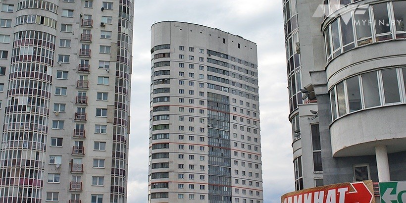 «Жилье в Минске по 500 за «квадрат» возможно. При средней зарплате в 200»