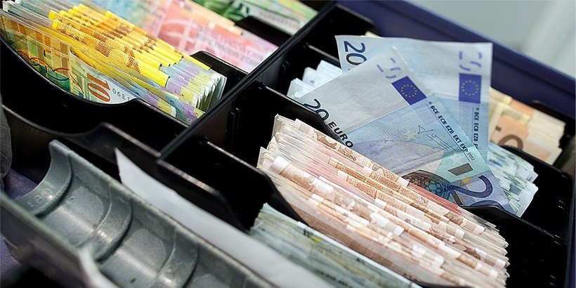 Норму обязательной продажи валютной выручки снизят в октябре