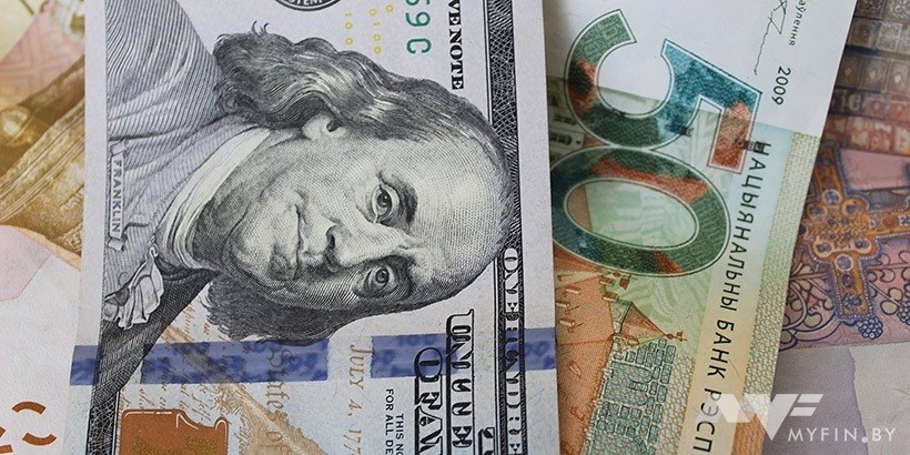 Деньги на вынос: срочные вклады продолжают таять