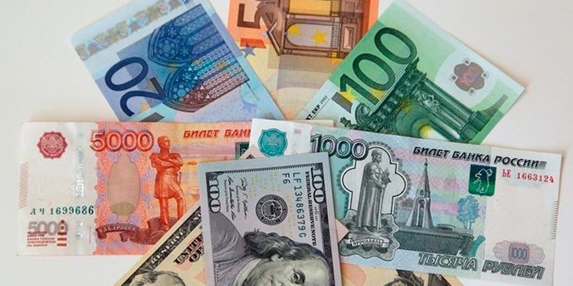 Физлица смогут самостоятельно покупать валюту на бирже в 2018 году