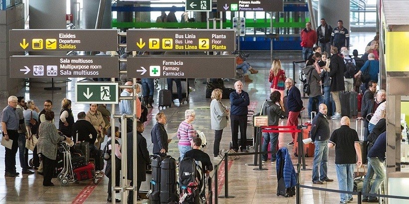 Белорус лишился в испанском аэропорту 100 тысяч евро