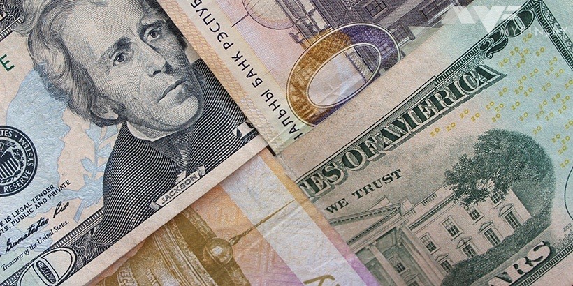 Вклады в рублях чуть выросли, в валюте – чуть упали