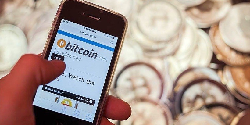 Курс биткоина упал до 17 тыс. долларов