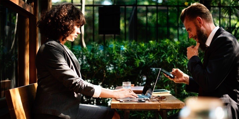 В Беларуси мужчины зарабатывают больше женщин. В чем причины?