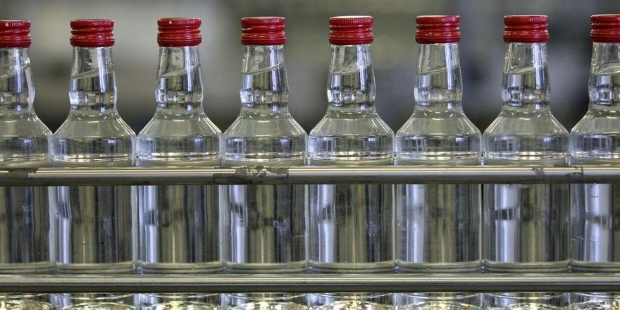 Беларусь и соседи: кто лидирует по экспорту водки?