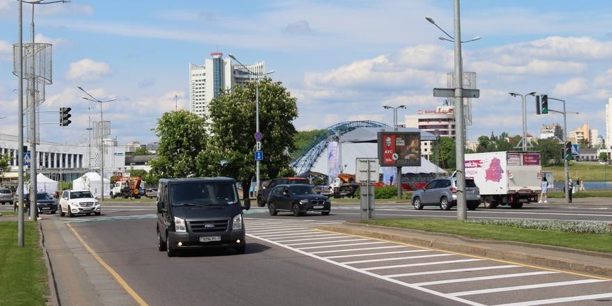 Мнение: доллар и цены будут расти, зарплаты падать, а валютные ограничения грозят внезапностью