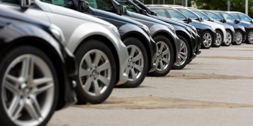 В феврале продажи новых авто в Беларуси упали почти на 70%