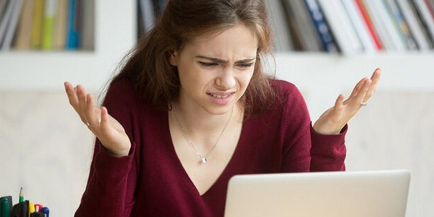 Как соцсети заставляют людей чувствовать себя недостаточно богатыми – опрос